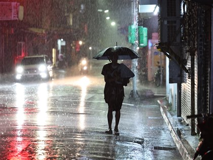梅雨鋒面5/4報到 中部以北、東半部留意雨勢