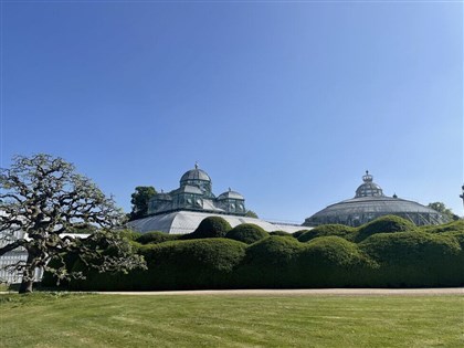 比利時皇室平易近人 開放著名溫室花園招待記者