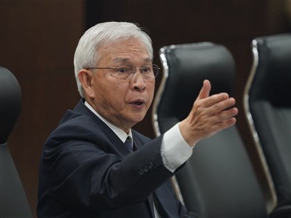 新台幣狂升禿鷹伺機炒匯 楊金龍解析匯市關鍵問答一次看