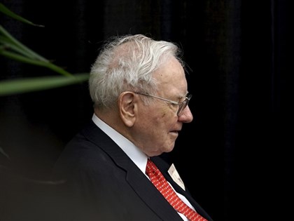 波克夏董事會通過阿貝爾執行長案 巴菲特續任董事長
