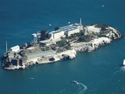 川普下令重啟惡魔島監獄：象徵法律秩序與正義