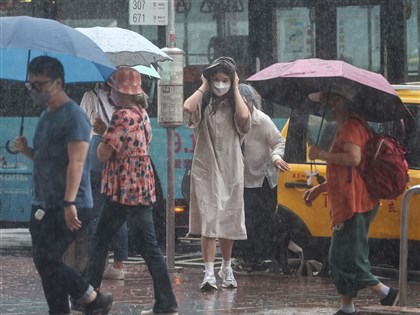 午後對流旺盛雨區擴大 北北基桃13縣市大雨特報估持續至晚間