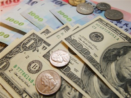 Fed不急於降息美元反彈 新台幣連3貶收30.303元