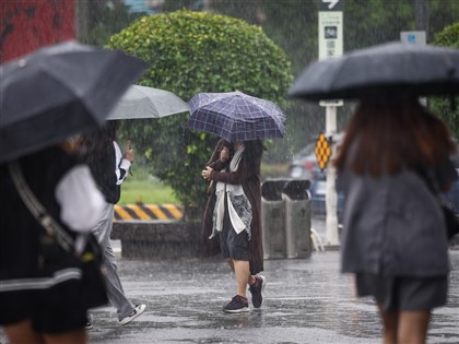 母親節鋒面影響仍濕涼 13日全台放晴高溫飆30度以上