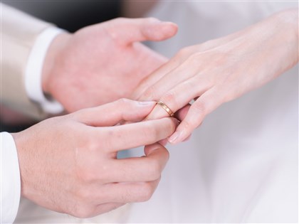 日本自民黨鞏固選前團結 不提「夫婦別姓」修正法案