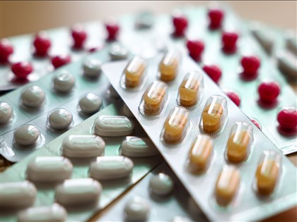 川普砍藥價 醫界憂供藥危機籲強化健保緩衝能力