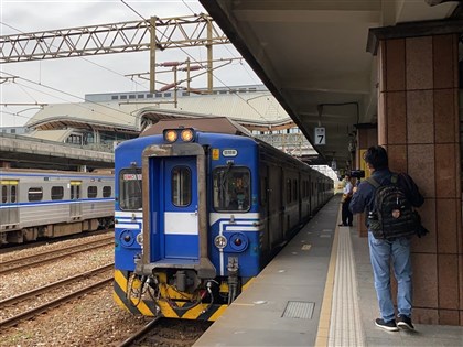 北湖區間車提早2分鐘發車  台鐵：車長看錯時間
