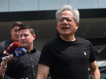 黃仁勳抵台 談關稅戰稱台灣仍是科技生態系核心