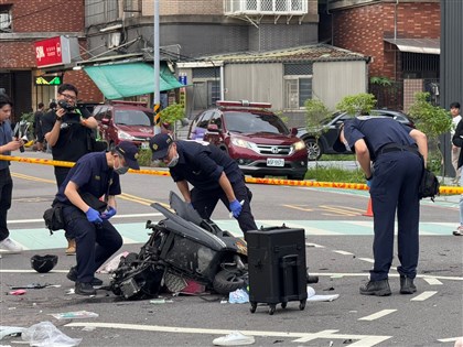三峽重大車禍多名國中生遭撞 家長哭紅眼趕到醫院