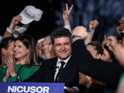 羅馬尼亞總統決選 中間派達恩擊敗極右翼對手