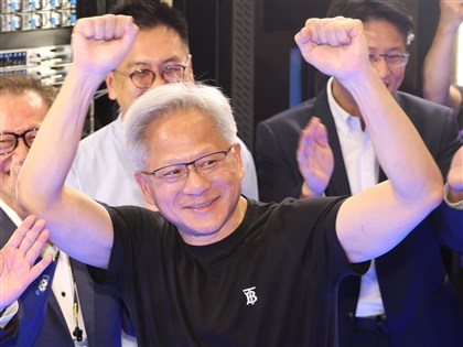 H20晶片遭禁認列55億美元損失 黃仁勳坦言：深感痛苦