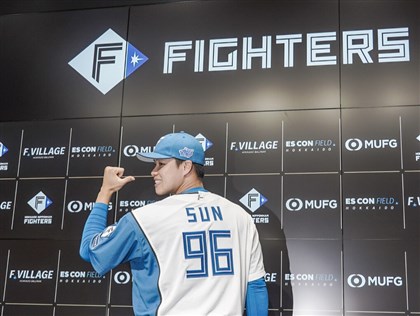 孫易磊轉支配下興奮又緊張 延續U18穿96背號喊「很酷」