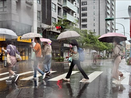 28日午後鋒面接近 29日全台有雨西半部防豪雨