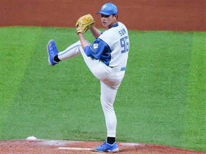 孫易磊日職生涯首救援成功 英雄訪問幾乎全日文回答[影]