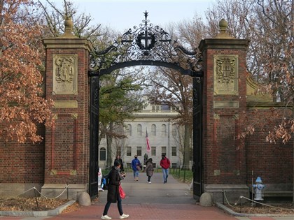 川普批哈佛收太多國際學生 稱外籍生上限應定為15%