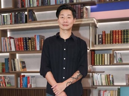 林昶佐淚憶父親家暴陰影 因妻罹病棄選立委連任