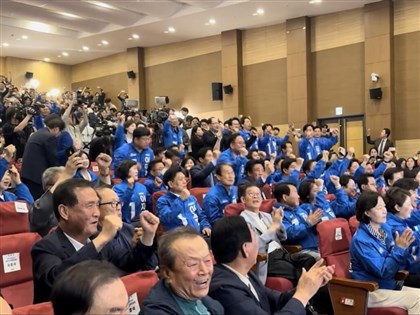 韓國大選李在明出口民調大勝金文洙 選情中心爆歡呼[影]