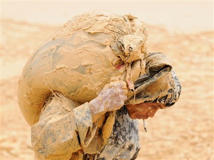 稀土磁鐵成關稅戰焦點 紐時：電動車重要元素 美國幾乎零產量