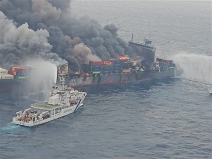 印度海警：萬海旺春輪火勢持續  船身傾斜10至15度