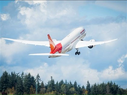 印度航空客機墜毀西部城市 當局證實機上242人