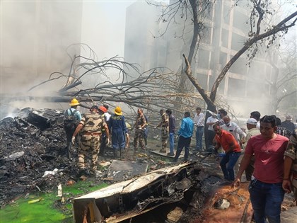 印媒：印度航空失事客機1具黑盒子尋獲 死亡增至265人