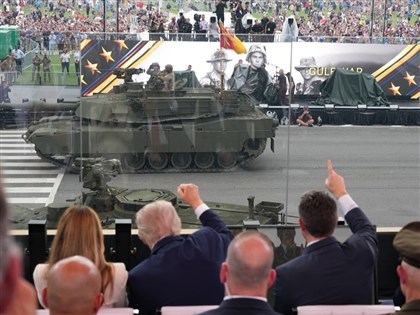 川普79歲生日盛大閱兵 全美多地同步爆發「無王日」示威 