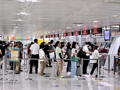外國旅客入境改採線上填入國登記表 10/1上路