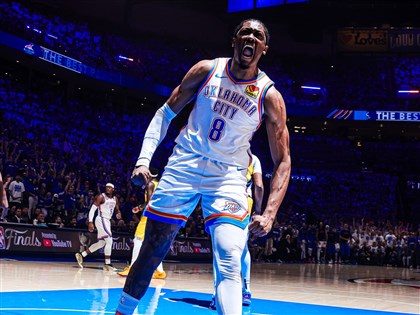 NBA總冠軍賽雷霆3比2聽牌 2主將聯手攻71分擊退溜馬[影]