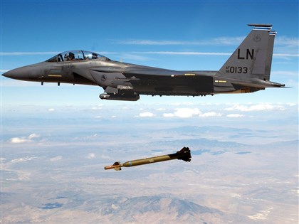 以色列促川普參戰 美國以「碉堡剋星」炸彈當籌碼盼與伊朗會談