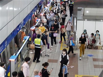 台北捷運板南線異常 估往南港方向延誤15分鐘