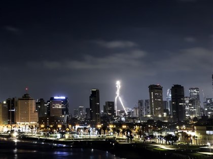 伊朗打擊以色列 發動新一波空襲