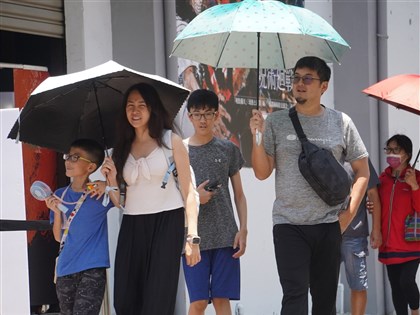 高屏防36度高溫 吳德榮：各地偏熱防午後雷陣雨