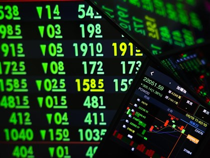 台積電下跌20元 台股終場下跌353點收22003點