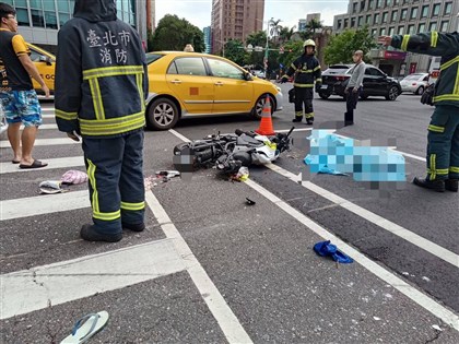 北市忠孝東路吊車轉彎輾斃18歲女騎士 77歲駕駛遭警送辦