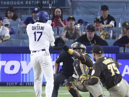 MLB大谷翔平挨球吻 教士右投蘇亞雷斯遭禁賽3場