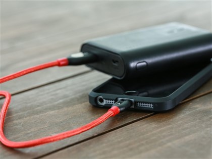 中國製行動電源災情連環爆 安普瑞斯電芯成禍首