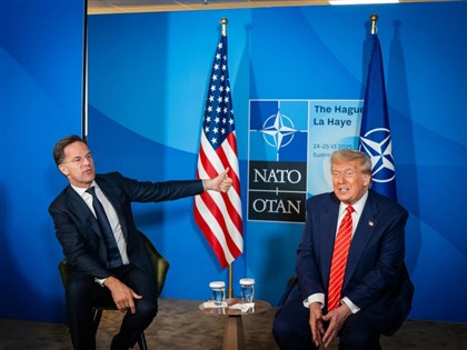 北約海牙峰會快、狠、準  一切都是為了川普