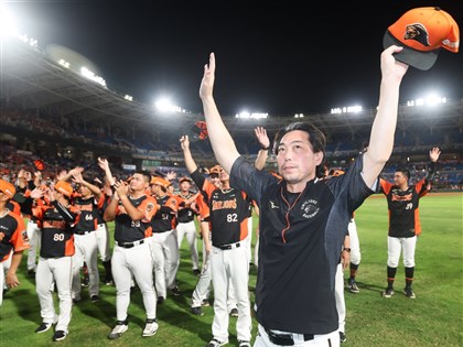 獅隊艱難中奪隊史18座季冠軍 林岳平：目標年度第一