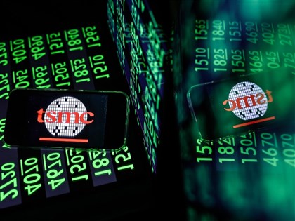 台積電領跌20元 台股下跌324點收22256點