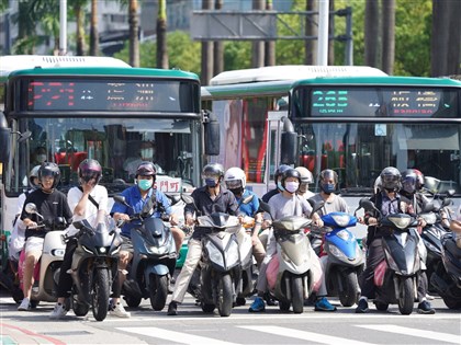 夏季友善機車族和行人  北市740處路口減少紅燈秒數