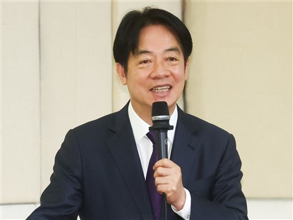 總統：凍刪預算向國際發送錯誤訊號  盼不分朝野挺國軍[影]