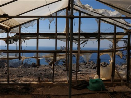 希臘克里特島對抗野火第3天 強風恐使餘燼復燃[影]