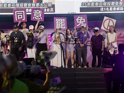 立院外晚會造勢 罷團：若投不同意票將是台灣末日