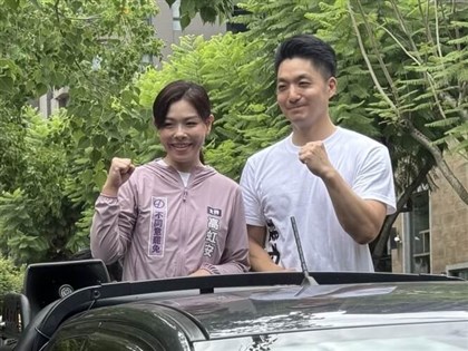 竹市罷團市場拜票 蔣萬安挺高虹安、鄭正鈐反罷