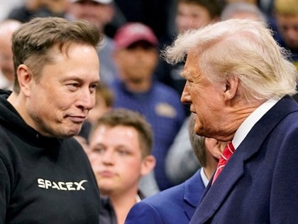 馬斯克成立新政黨槓川普 美股開低特斯拉大跌8%