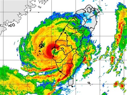 颱風丹娜絲登陸挾強風 雲林最大風速17級每秒逾61公尺