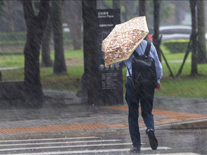 入夜至10日為降雨高峰 南部續防大豪雨