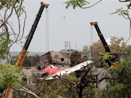 印度航空260死空難指向人為因素 美方初判發動機燃油開關沒開