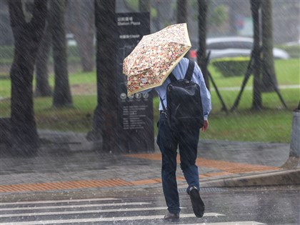 水氣多中北部防較大雨勢  各地午後雷陣雨機率高