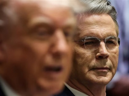 川普稱貝森特是聯準會主席人選　但暗示不會成真